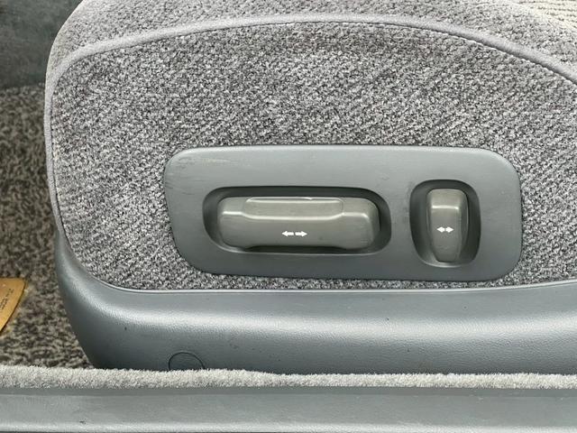レジェンドクーペ β　フルノーマル車　パワーシート　オートエアコン　電動サンルーフ　チルド機能付き　メモリーシート　キーレス　ＳＯＮＹコンポ　後期モデル　ＥＴＣ　トランクスポイラー　オートアンテナ　イージークローザードア（45枚目）