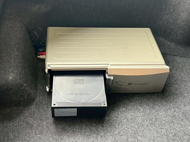 レジェンドクーペ β　フルノーマル車　パワーシート　オートエアコン　電動サンルーフ　チルド機能付き　メモリーシート　キーレス　ＳＯＮＹコンポ　後期モデル　ＥＴＣ　トランクスポイラー　オートアンテナ　イージークローザードア（57枚目）