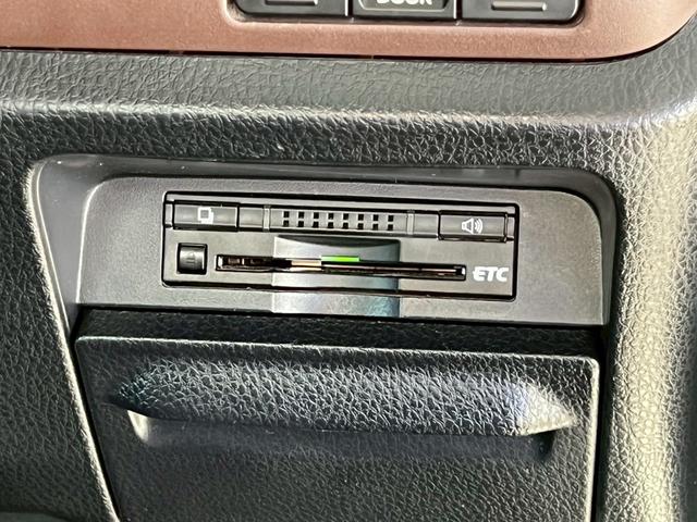 エスクァイア ハイブリッドＧｉ　モデリスタ　フルエアロ　ＯＰループスポイラー　両側パワースライドドア　純正９インチナビ　フルセグＴＶ　ＣＤ　ＤＶＤ　Ｂｌｕｅｔｏｏｔｈ　本革シート　シートヒーター　ビルトインＥＴＣ　前後ドラレコ（35枚目）