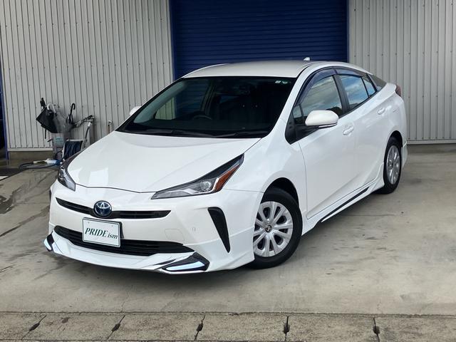 プリウス Ｓ　後期モデル　新品社外フルエアロ　ＬＥＤデイライト付き　カロッツェリアナビ　バックカメラ　ＥＴＣ　ＣＤ　ＤＶＤ　トヨタセーフティセンス　オートハイビーム　ＬＥＤヘッドライト　前後ドライブレコーダー（2枚目）