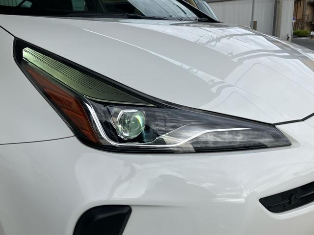 プリウス Ｓ　後期モデル　新品社外フルエアロ　ＬＥＤデイライト付き　カロッツェリアナビ　バックカメラ　ＥＴＣ　ＣＤ　ＤＶＤ　トヨタセーフティセンス　オートハイビーム　ＬＥＤヘッドライト　前後ドライブレコーダー（18枚目）