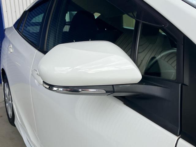 プリウス Ｓ　後期モデル　新品社外フルエアロ　ＬＥＤデイライト付き　カロッツェリアナビ　バックカメラ　ＥＴＣ　ＣＤ　ＤＶＤ　トヨタセーフティセンス　オートハイビーム　ＬＥＤヘッドライト　前後ドライブレコーダー（20枚目）