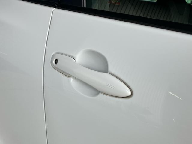 プリウス Ｓ　後期モデル　新品社外フルエアロ　ＬＥＤデイライト付き　カロッツェリアナビ　バックカメラ　ＥＴＣ　ＣＤ　ＤＶＤ　トヨタセーフティセンス　オートハイビーム　ＬＥＤヘッドライト　前後ドライブレコーダー（21枚目）