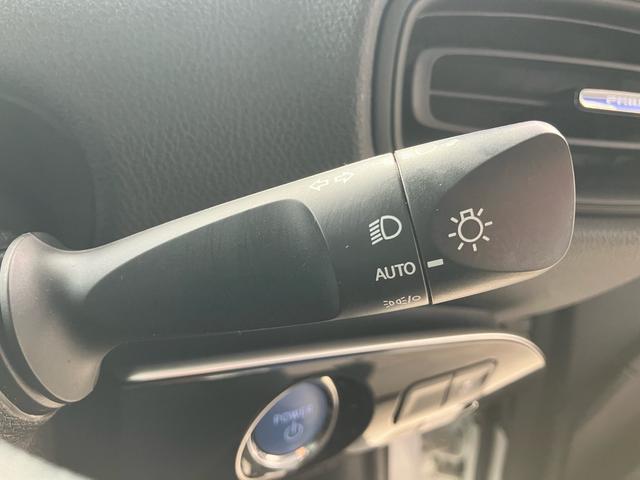 プリウス Ｓ　後期モデル　新品社外フルエアロ　ＬＥＤデイライト付き　カロッツェリアナビ　バックカメラ　ＥＴＣ　ＣＤ　ＤＶＤ　トヨタセーフティセンス　オートハイビーム　ＬＥＤヘッドライト　前後ドライブレコーダー（35枚目）