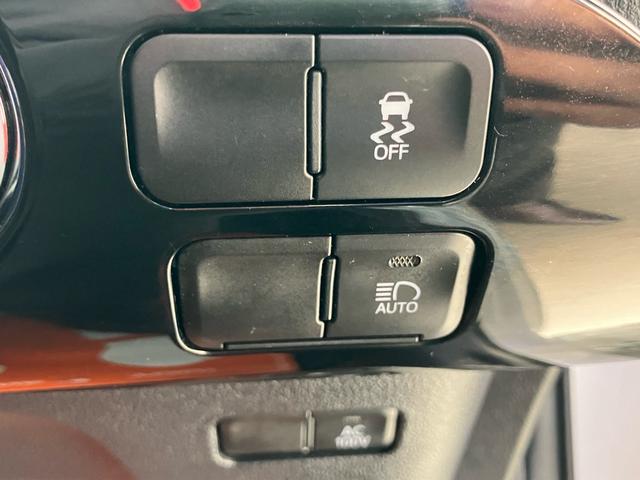 プリウス Ｓ　後期モデル　新品社外フルエアロ　ＬＥＤデイライト付き　カロッツェリアナビ　バックカメラ　ＥＴＣ　ＣＤ　ＤＶＤ　トヨタセーフティセンス　オートハイビーム　ＬＥＤヘッドライト　前後ドライブレコーダー（38枚目）