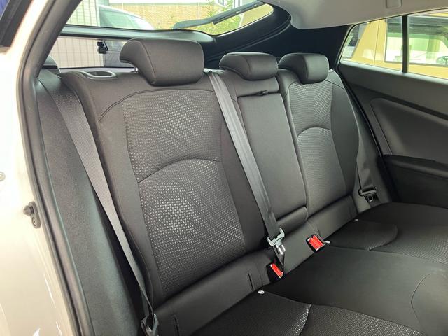 プリウス Ｓ　後期モデル　新品社外フルエアロ　ＬＥＤデイライト付き　カロッツェリアナビ　バックカメラ　ＥＴＣ　ＣＤ　ＤＶＤ　トヨタセーフティセンス　オートハイビーム　ＬＥＤヘッドライト　前後ドライブレコーダー（61枚目）