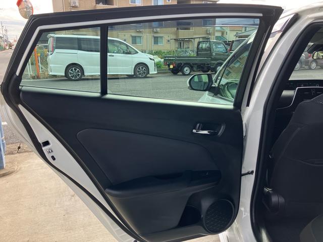 プリウス Ｓ　後期モデル　新品社外フルエアロ　ＬＥＤデイライト付き　カロッツェリアナビ　バックカメラ　ＥＴＣ　ＣＤ　ＤＶＤ　トヨタセーフティセンス　オートハイビーム　ＬＥＤヘッドライト　前後ドライブレコーダー（63枚目）