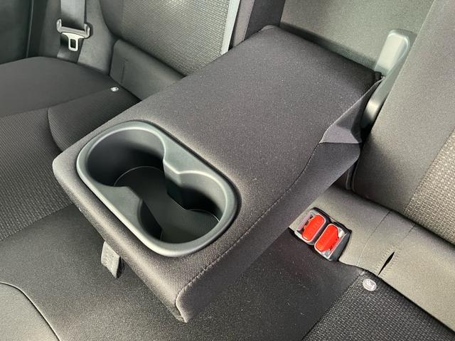 プリウス Ｓ　後期モデル　新品社外フルエアロ　ＬＥＤデイライト付き　カロッツェリアナビ　バックカメラ　ＥＴＣ　ＣＤ　ＤＶＤ　トヨタセーフティセンス　オートハイビーム　ＬＥＤヘッドライト　前後ドライブレコーダー（66枚目）