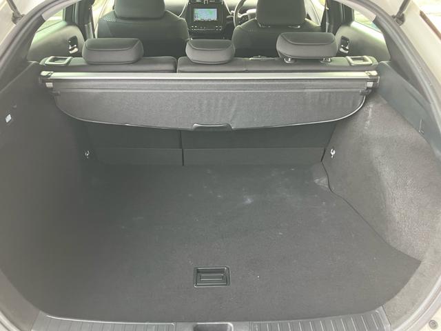 プリウス Ｓ　後期モデル　新品社外フルエアロ　ＬＥＤデイライト付き　カロッツェリアナビ　バックカメラ　ＥＴＣ　ＣＤ　ＤＶＤ　トヨタセーフティセンス　オートハイビーム　ＬＥＤヘッドライト　前後ドライブレコーダー（69枚目）