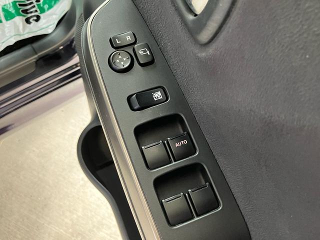 ソリオバンディット Fリミテッド ワンオーナー 禁煙車 カロッツェリア8インチナビ フルセグTV CD DVD バックモニター 両側ワンタッチパワースライドドア LEDヘッドライト スマートキー プッシュスタート パーソナルテーブル(24枚目)