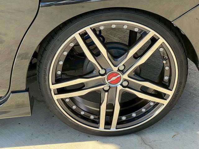 タント カスタムＲＳ　トップエディションＳＡＩＩ　イクリプスナビ　フルセグＴＶ　Ｂｌｕｅｔｏｏｔｈ　ＣＤ　ＤＶＤ　純正フリップダウンモニター　ローダウン　ＳＨＡＬＬＥＮ１７インチアルミ　ＬＥＤヘッド＆フォグ　バックカメラ　オーバーヘッドコンソール（15枚目）