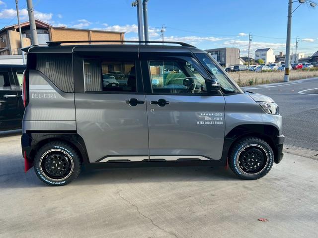 デリカミニ T 新品リフトアップサス(車検対応) 社外マッドブラック15インチアルミ オープンカントリー ホワイトレター グレーツートン クラリオンナビ Bluetooth フルセグTV バックモニター スマートキー(5枚目)