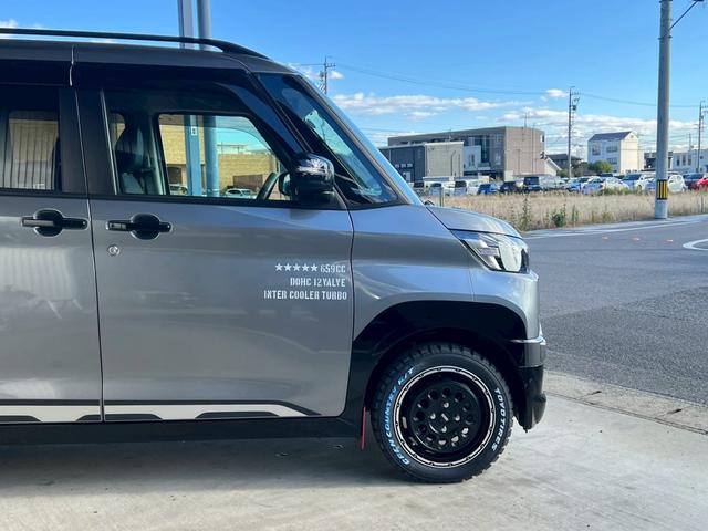 デリカミニ T 新品リフトアップサス(車検対応) 社外マッドブラック15インチアルミ オープンカントリー ホワイトレター グレーツートン クラリオンナビ Bluetooth フルセグTV バックモニター スマートキー(6枚目)