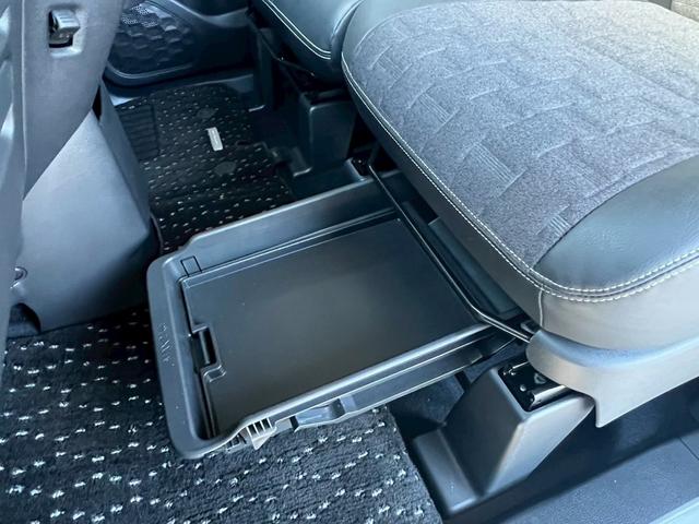 デリカミニ T 新品リフトアップサス(車検対応) 社外マッドブラック15インチアルミ オープンカントリー ホワイトレター グレーツートン クラリオンナビ Bluetooth フルセグTV バックモニター スマートキー(55枚目)