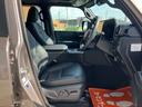 ＶＸ　丸型ＬＥＤヘッドライト　７人乗り　ムーンルーフ　デジタルインナーミラー　パワーバックドア　大型ディスプレイオーディオ　フルセグＴＶ　本革シート　トヨタセーフティセンス　ＥＴＣ２．０　ワンオーナー（22枚目）