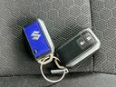 禁煙車　社外ナビ　ワンセグＴＶ　　Ｂｌｕｅｔｏｏｔｈ　フロントシートヒーター　スマートキー　ツートンカラー　ＥＴＣ　スズキセーフティーサポート　ＬＥＤヘッド＆フォグ　社外アルミ付きスタッドレス４本