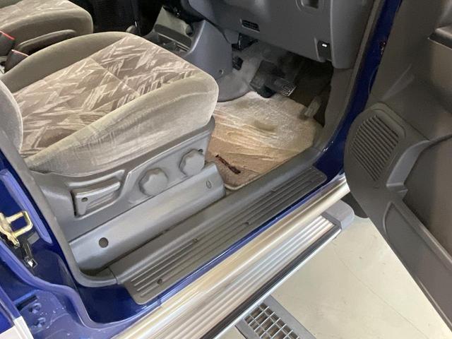 ビッグホーン プレジールＩＩ　４ＷＤ　オートエアコン　新品タイヤ　同色全塗装　自社保証あり　キーレスエントリー　ＡＷ１６インチ　　同色全塗装　新品タイヤ　社外アルミホイール　背面タイヤ（32枚目）