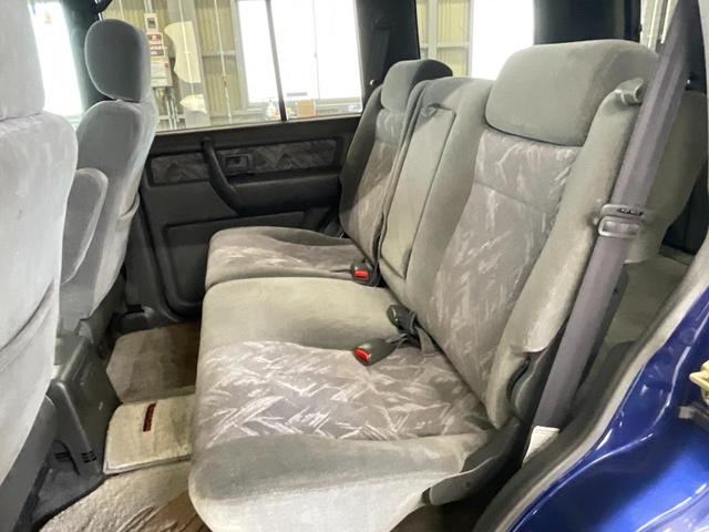 ビッグホーン プレジールＩＩ　４ＷＤ　オートエアコン　新品タイヤ　同色全塗装　自社保証あり　キーレスエントリー　ＡＷ１６インチ　　同色全塗装　新品タイヤ　社外アルミホイール　背面タイヤ（46枚目）