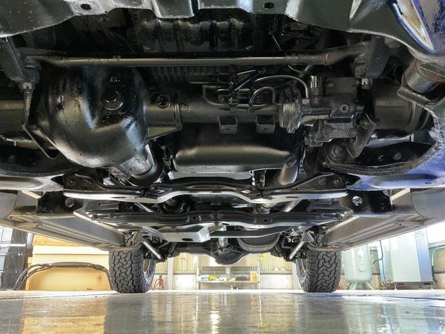 ビッグホーン プレジールＩＩ　４ＷＤ　オートエアコン　新品タイヤ　同色全塗装　自社保証あり　キーレスエントリー　ＡＷ１６インチ　　同色全塗装　新品タイヤ　社外アルミホイール　背面タイヤ（58枚目）