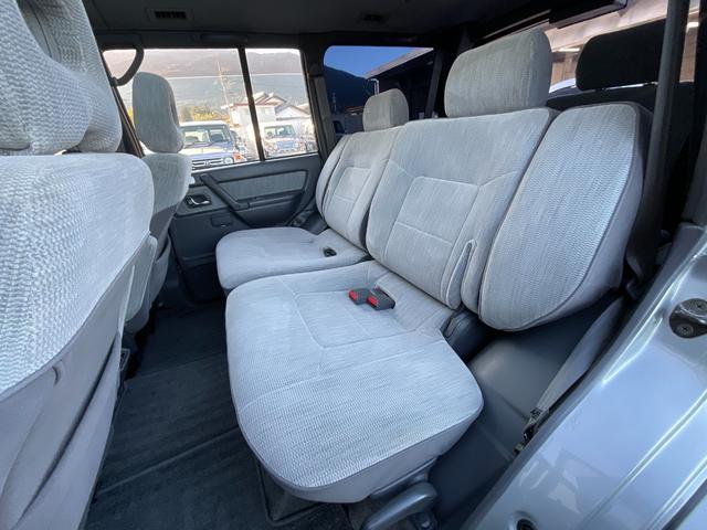 左後部座席シート！