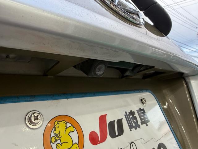 バックカメラ搭載ですので、駐車も楽々！安心ですね。