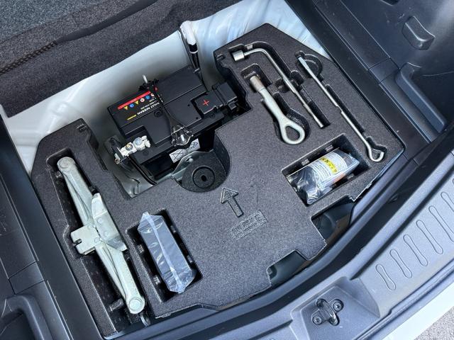 ノート e-パワー メダリスト 被害軽減ブレーキ 純正LEDヘッド アラウンドビューモニター TVナビ デジタルインナーミラー ETC2.0 ドラレコ 禁煙(14枚目)