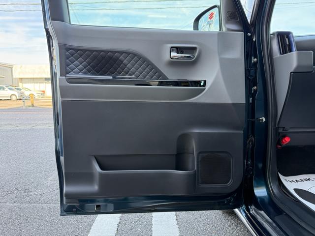 シフォン カスタムＲＳ　スマートアシスト　両側パワスラ　ＬＥＤヘッド　パノラマモニター付き９インチナビＴＶ　Ｂｌｕｅｔｏｏｔｈ　シートヒーター　ハーフレザーシート　ＥＴＣ　　前後ドラレコ　禁煙（7枚目）