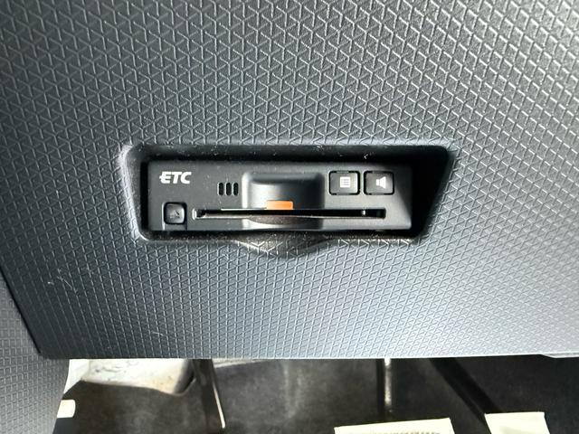 シフォン カスタムＲＳ　スマートアシスト　両側パワスラ　ＬＥＤヘッド　パノラマモニター付き９インチナビＴＶ　Ｂｌｕｅｔｏｏｔｈ　シートヒーター　ハーフレザーシート　ＥＴＣ　　前後ドラレコ　禁煙（31枚目）