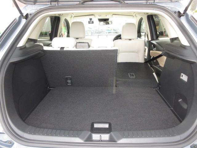 ＣＸ－３ １５Ｓ　アーバン　ドレッサー　４ＷＤ　衝突被害軽減システム　アダプティブクルーズコントロール　全周囲カメラ　オートマチックハイビーム　シートヒーター　バックカメラ　オートライト　ＬＥＤヘッドランプ　ＥＴＣ　Ｂｌｕｅｔｏｏｔｈ（17枚目）