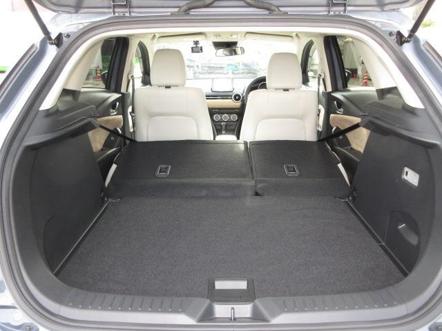 ＣＸ－３ １５Ｓ　アーバン　ドレッサー　４ＷＤ　衝突被害軽減システム　アダプティブクルーズコントロール　全周囲カメラ　オートマチックハイビーム　シートヒーター　バックカメラ　オートライト　ＬＥＤヘッドランプ　ＥＴＣ　Ｂｌｕｅｔｏｏｔｈ（18枚目）