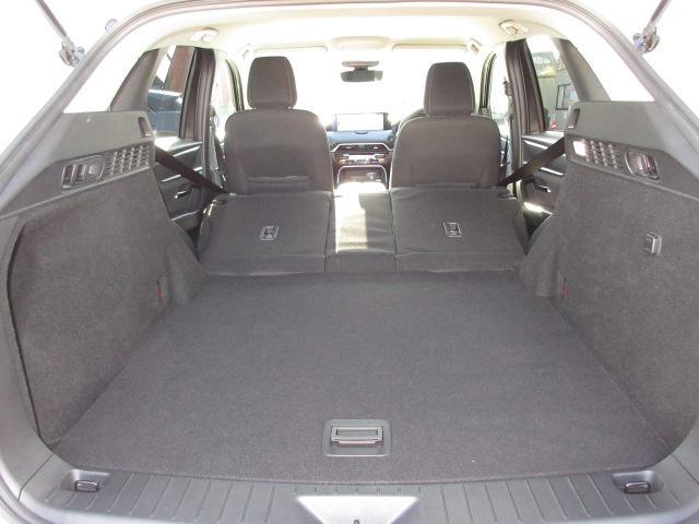 ＣＸ－６０ ＸＤ　ＳＰ　衝突被害軽減システム　アダプティブクルーズコントロール　全周囲カメラ　オートマチックハイビーム　４ＷＤ　シートヒーター　オートライト　ＬＥＤヘッドランプ　Ｂｌｕｅｔｏｏｔｈ　展示・試乗車　ディーゼル（17枚目）