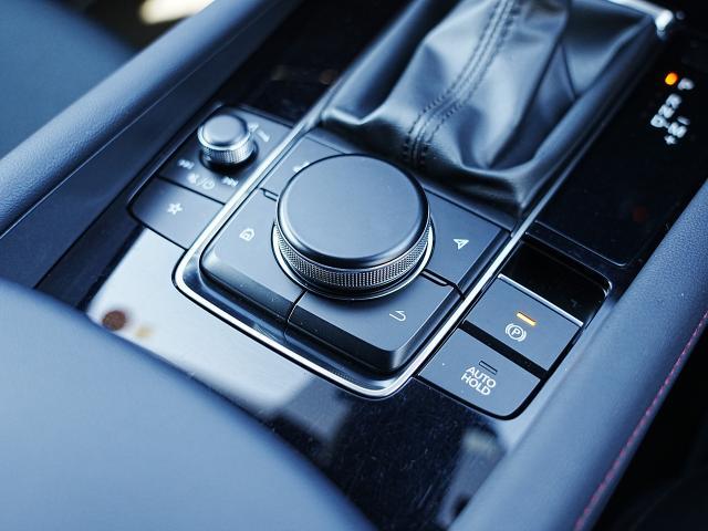 ＭＡＺＤＡ３ファストバック ＸＤ　ブラックトーンエディション　衝突被害軽減システム　アダプティブクルーズコントロール　全周囲カメラ　オートマチックハイビーム　電動シート　シートヒーター　バックカメラ　オートライト　ＬＥＤヘッドランプ　ＥＴＣ　Ｂｌｕｅｔｏｏｔｈ（12枚目）