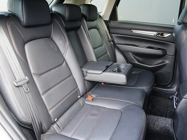 ＣＸ－５ ＸＤ　Ｌパッケージ　衝突被害軽減システム　アダプティブクルーズコントロール　全周囲カメラ　オートマチックハイビーム　４ＷＤ　革シート　電動シート　シートヒーター　バックカメラ　オートライト　ＬＥＤヘッドランプ　ＥＴＣ（16枚目）