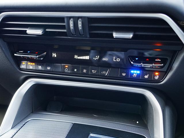 CX-60 XD エクスクルーシブモード 衝突被害軽減システム アダプティブクルーズコントロール 全周囲カメラ オートマチックハイビーム サンルーフ 革シート 電動シート シートヒーター バックカメラ オートライト LEDヘッドランプ ETC(10枚目)