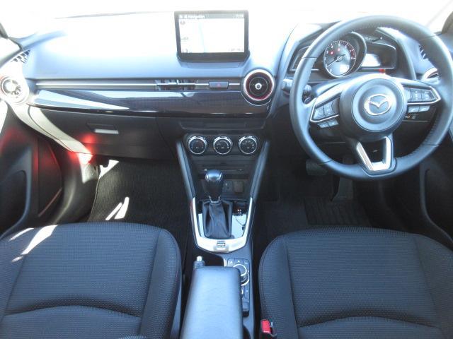 MAZDA2 15S ブラックトーンエディション 衝突被害軽減システム アダプティブクルーズコントロール 全周囲カメラ オートマチックハイビーム バックカメラ オートライト LEDヘッドランプ ETC Bluetooth(4枚目)
