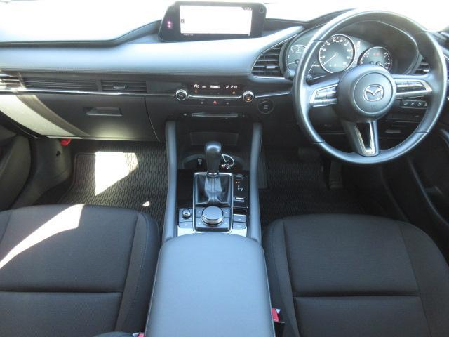 MAZDA3セダン 15S ツーリング 衝突被害軽減システム 全周囲カメラ オートマチックハイビーム バックカメラ オートクルーズコントロール オートライト LEDヘッドランプ Bluetooth ワンオーナー(4枚目)