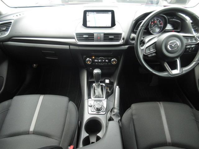 アクセラ １５Ｓプロアクティブ　衝突被害軽減システム　アダプティブクルーズコントロール　オートマチックハイビーム　バックカメラ　オートライト　ＬＥＤヘッドランプ　ＥＴＣ　Ｂｌｕｅｔｏｏｔｈ（4枚目）