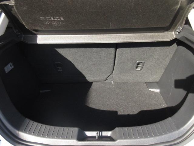 デミオ １５Ｓツーリング　衝突被害軽減システム　全周囲カメラ　オートマチックハイビーム　バックカメラ　オートライト　ＬＥＤヘッドランプ　ＥＴＣ　Ｂｌｕｅｔｏｏｔｈ　ワンオーナー（18枚目）