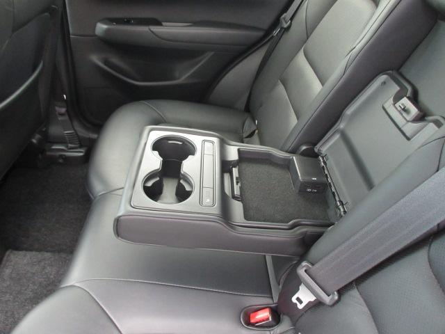 ＣＸ－５ ２０Ｓ　フィールドジャーニー　衝突被害軽減システム　アダプティブクルーズコントロール　全周囲カメラ　オートマチックハイビーム　４ＷＤ　電動シート　シートヒーター　ナビ　バックカメラ　オートライト　ＬＥＤヘッドランプ　ＥＴＣ（17枚目）