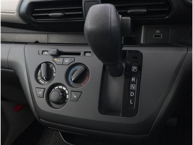 ｅＫワゴン Ｍ　衝突被害軽減ブレーキ　フロント＆リアパーキングセンサー　シートヒーター　９型ワイドナビ　フルセグＴＶ　バックカメラ（10枚目）