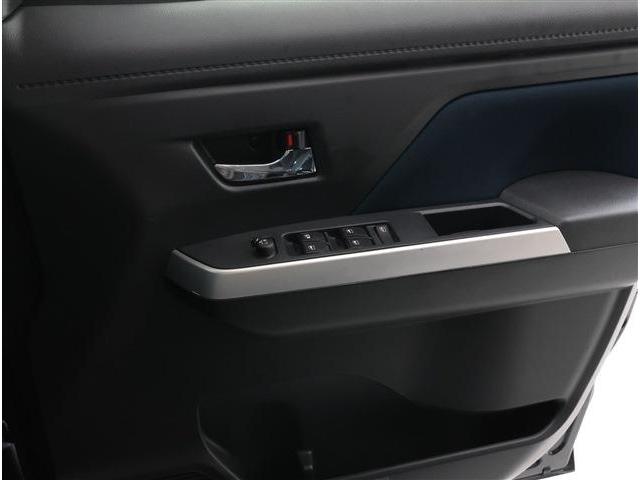 ルーミー カスタムＧ　衝突被害軽減ブレーキ　コーナーセンサー　ＬＥＤヘッドライト　両側パワースライドドア　シートヒーター　スマートキー　スマホナビ連携９型ディスプレイオーディオ　フルセグＴＶ　バックカメラ　ＥＴＣ（7枚目）