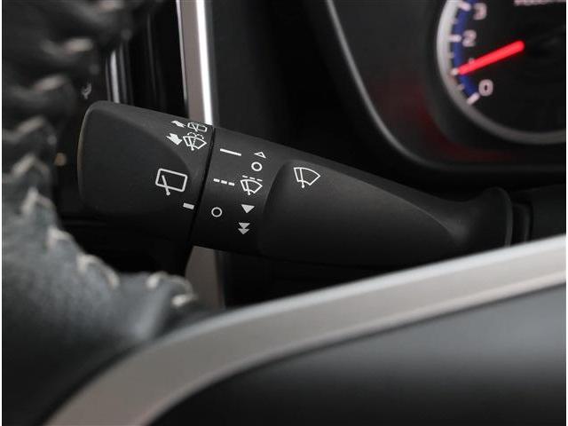 ルーミー カスタムＧ　衝突被害軽減ブレーキ　コーナーセンサー　ＬＥＤヘッドライト　両側パワースライドドア　シートヒーター　スマートキー　スマホナビ連携９型ディスプレイオーディオ　フルセグＴＶ　バックカメラ　ＥＴＣ（32枚目）