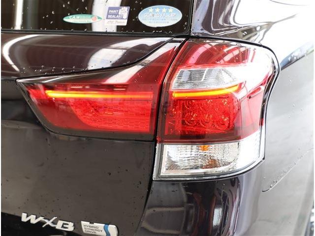カローラフィールダー ハイブリッドＧ　ダブルバイビー　トヨタセーフティセンス　ＬＥＤヘッドライト　コンビシート　スマートキー　メモリーナビ　フルセグＴＶ　バックカメラ　ＥＴＣ（33枚目）