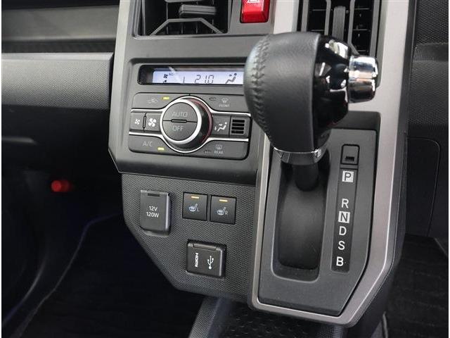 タフト Ｇターボ　ダーククロムベンチャー　衝突被害軽減ブレーキ　コーナーセンサー　ＬＥＤヘッドライト　ＬＥＤフォグランプ　ガラスルーフ　シートヒーター　スマホナビ連携９型ディスプレイオーディオ　３６０°パノラマビューモニター　ＥＴＣ（11枚目）