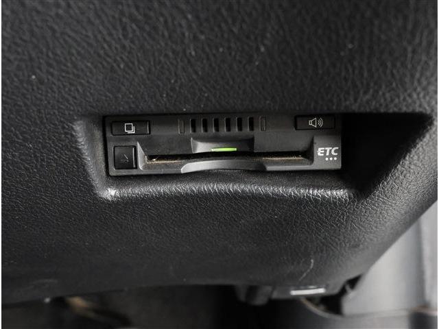 シエンタ 　ＬＥＤヘッドライト　ＬＥＤフォグランプ　インテリジェントクリアランスソナー　シートヒーター　ステアリングヒーター　両側パワースライドドア　スマートキー　メモリーナビ　フルセグＴＶ　バックカメラ　ＥＴＣ（6枚目）