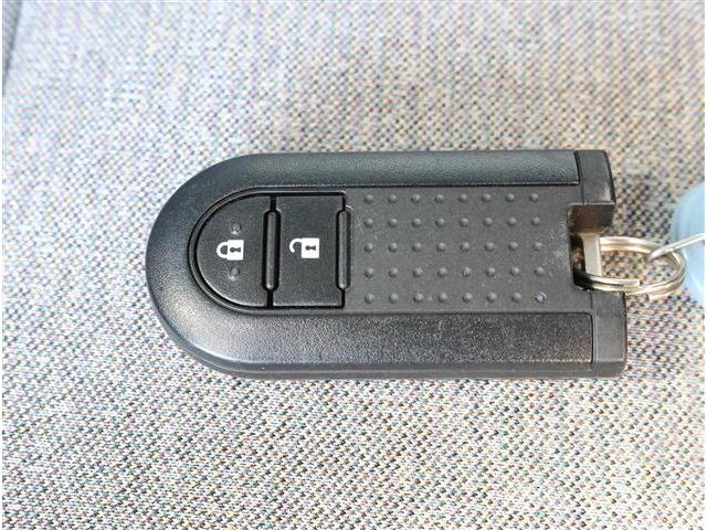 パッソ X S 衝突被害軽減ブレーキ コーナーセンサー スマートキー メモリーナビ TV バックカメラ ETC(17枚目)