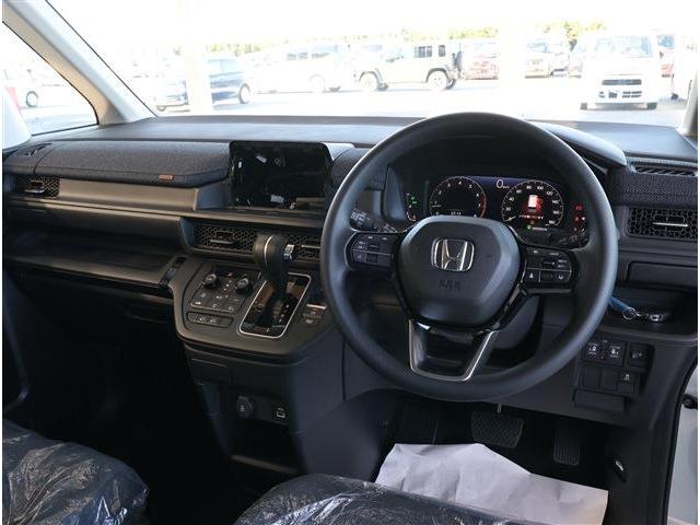 ステップワゴン エアー フロント&リアパーキングセンサー ブラインドスポットインフォメーション LEDヘッドライト 両側パワースライドドア スマートキー ナビ装着用スペシャルパッケージ(3枚目)