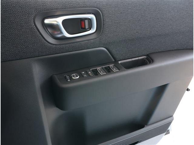 ステップワゴン エアー フロント&リアパーキングセンサー ブラインドスポットインフォメーション LEDヘッドライト 両側パワースライドドア スマートキー ナビ装着用スペシャルパッケージ(4枚目)