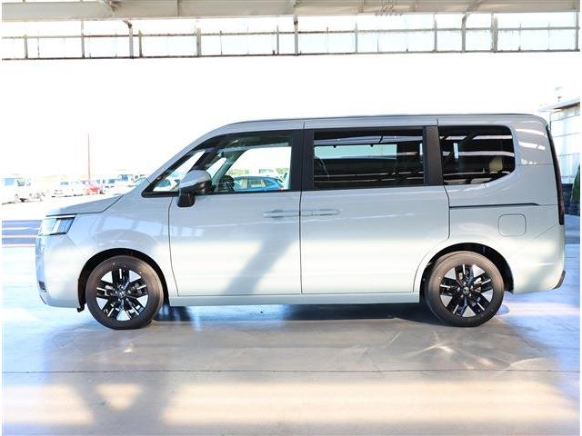 ステップワゴン エアー フロント&リアパーキングセンサー ブラインドスポットインフォメーション LEDヘッドライト 両側パワースライドドア スマートキー ナビ装着用スペシャルパッケージ(26枚目)