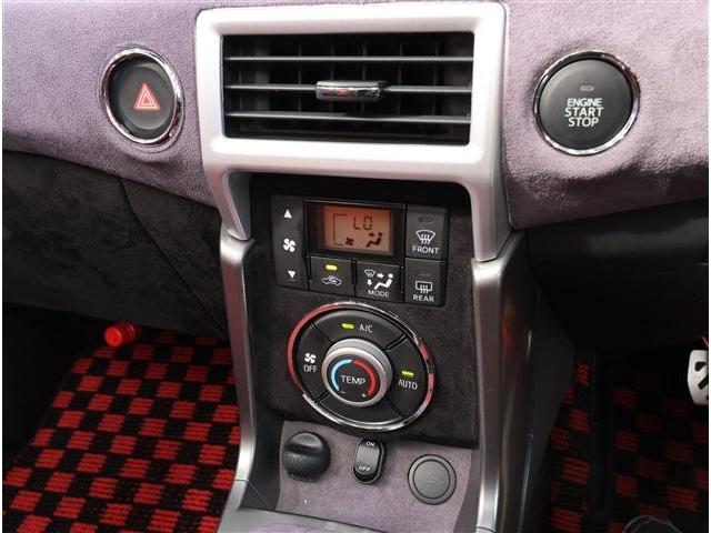 コペン セロ　Ｓ　エアロパーツ（Ｆ・Ｓ・トランクスポイラー）　ＴＥＩＮ車高調ダンパー　ＬＥＤヘッドライト　シートヒーター　スマートキー　メモリーナビ　フルセグＴＶ　バックカメラ（11枚目）